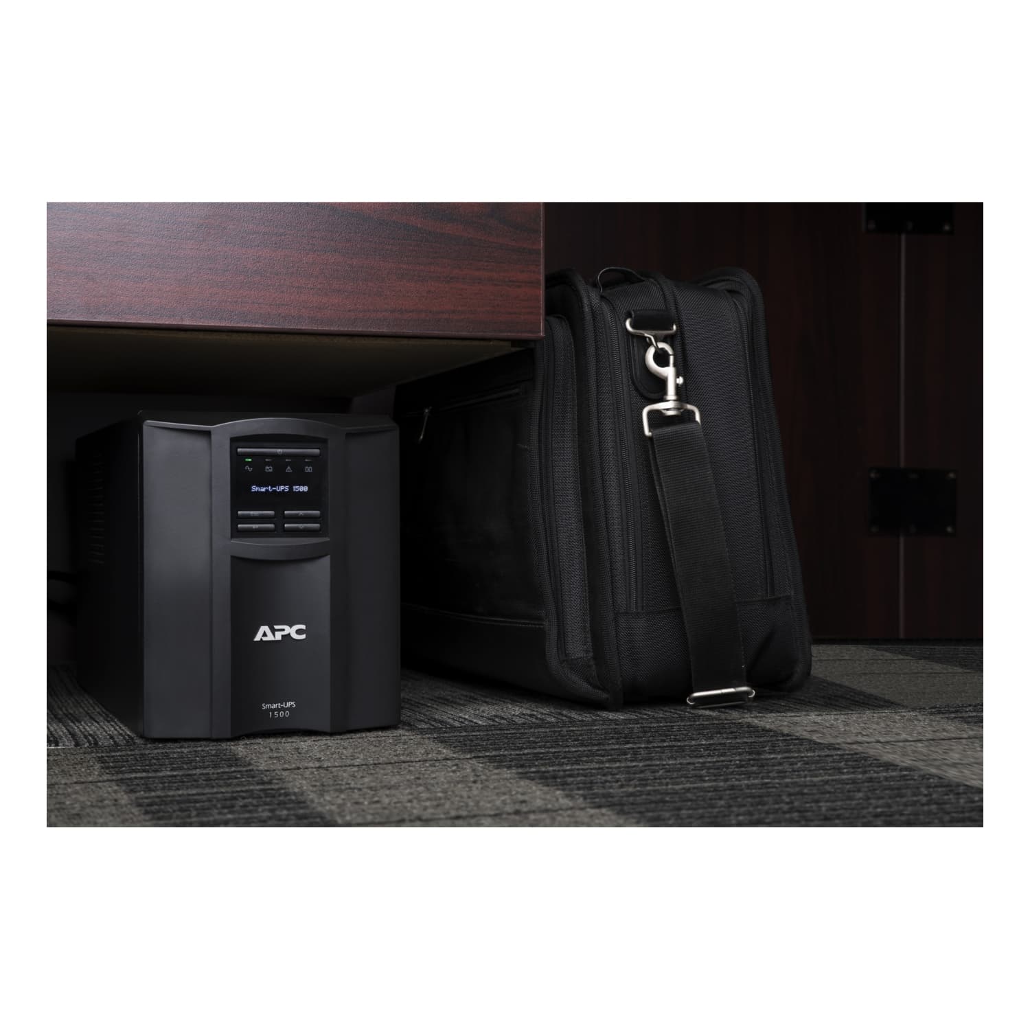 APC Smart-UPS 1500VA LCD 230V with SmartConnect
